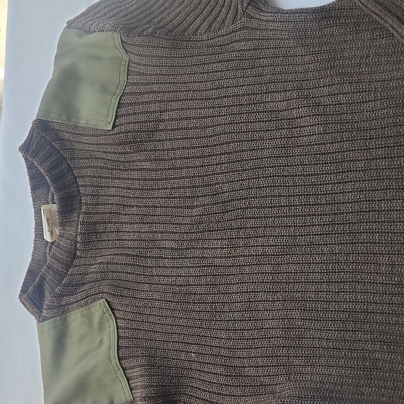 Men's Wool Olive and Green Ribbed Sweater - Picture 2 of 6